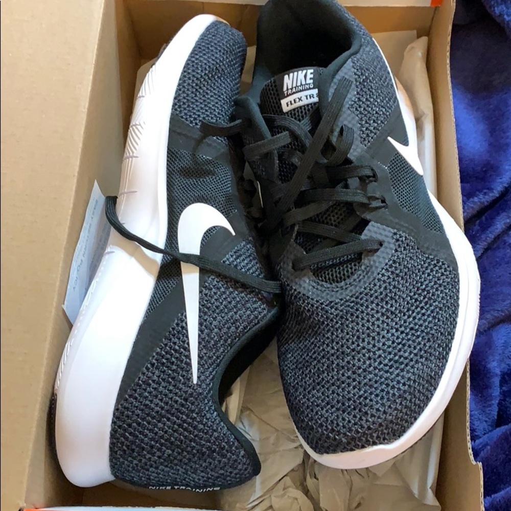 NIB Nike Flex Trainer 8 size 10